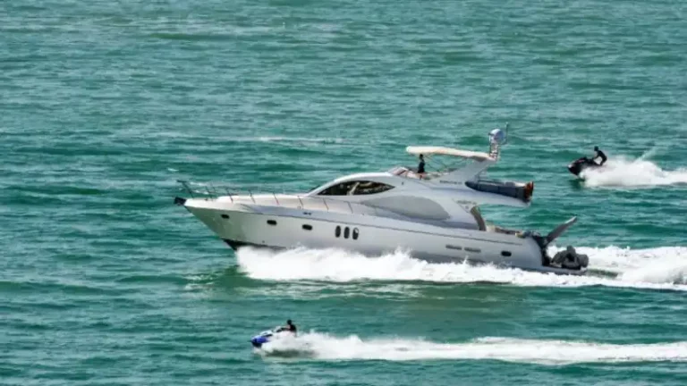 1 Hour Jet Ski Free with Yacht Rental Dubai